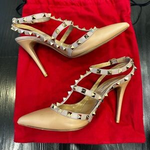 Valentino Garavani Nude caged ankle strap pump